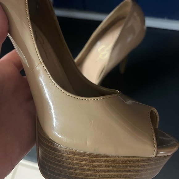 Jessica Simpson Hazil (Nude Patent) Heels Size 7B - Picture 10 of 15